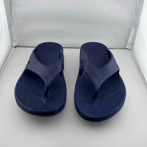 OOFOS Other - OOFOS ORIGINAL SANDAL SHOE - NAVY COLOR UNISEX SIZE WOMEN 10/MEN 8